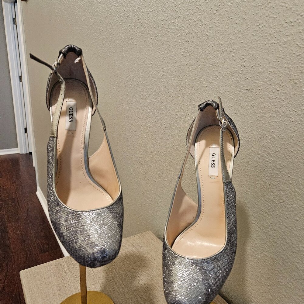 GUESS WOMEN'S HEELS SIZE 10